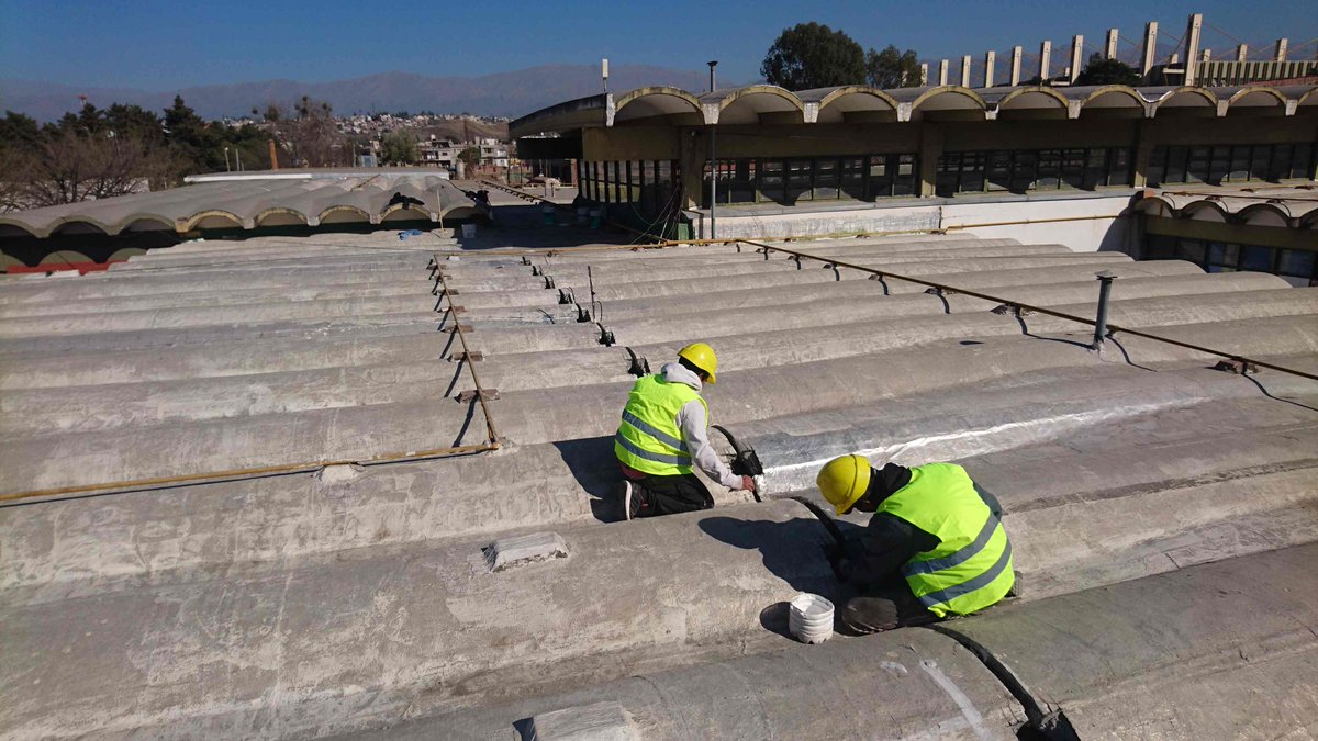 acondicionamie2's tweet photo. Escuela N° 7039 "TOBAR GARCIA" Reconstrucción muro medianero y Acondicionamiento de techos. https://t.co/VtJ8gtbnux