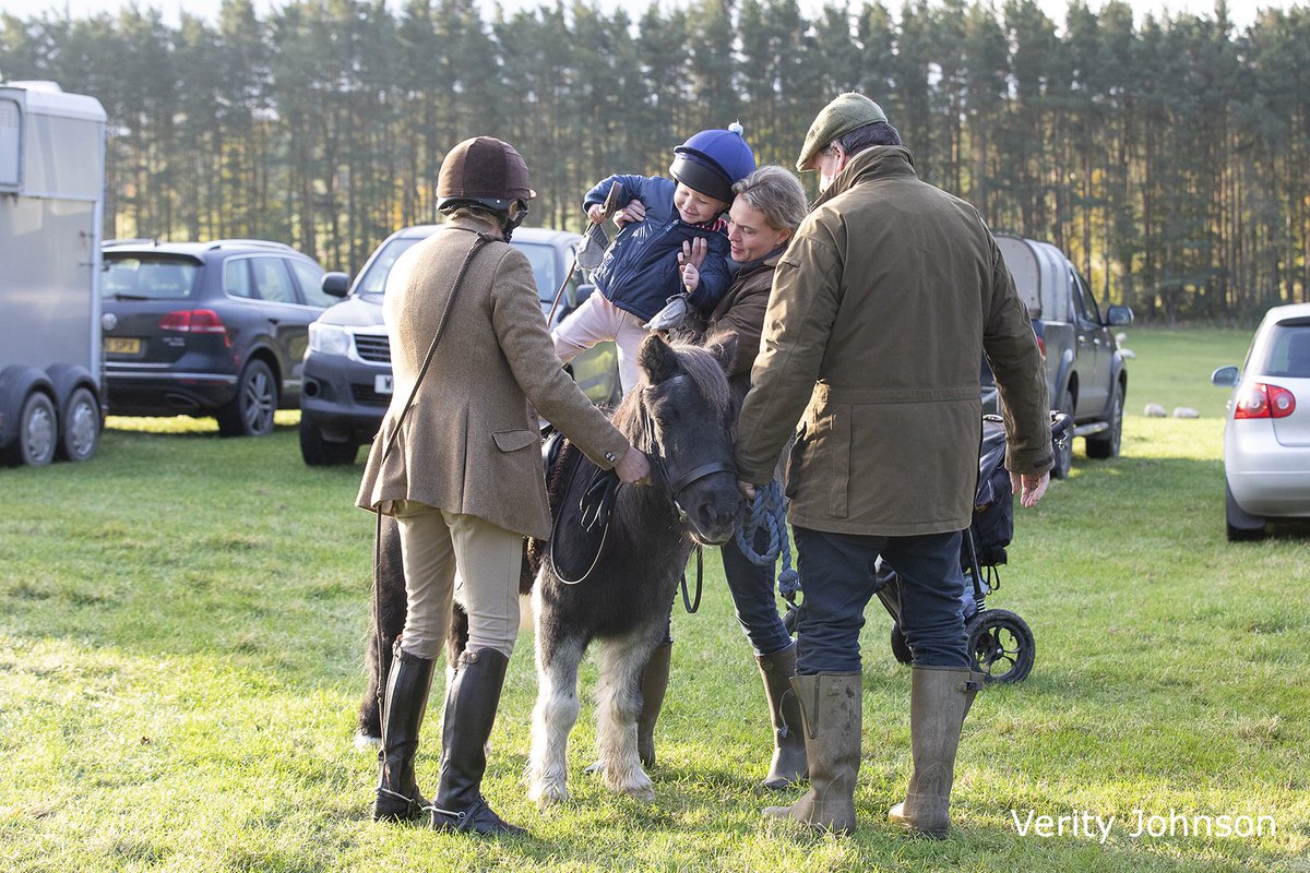 It was great to see so many people out enjoying Hunting Newcomers’ Week last week! It emphasises a large and growing appetite for all forms of legal hunting! 🐎

Read more here ➡️goo.gl/fQnUXn

Photo credit: Verity Johnson Photography