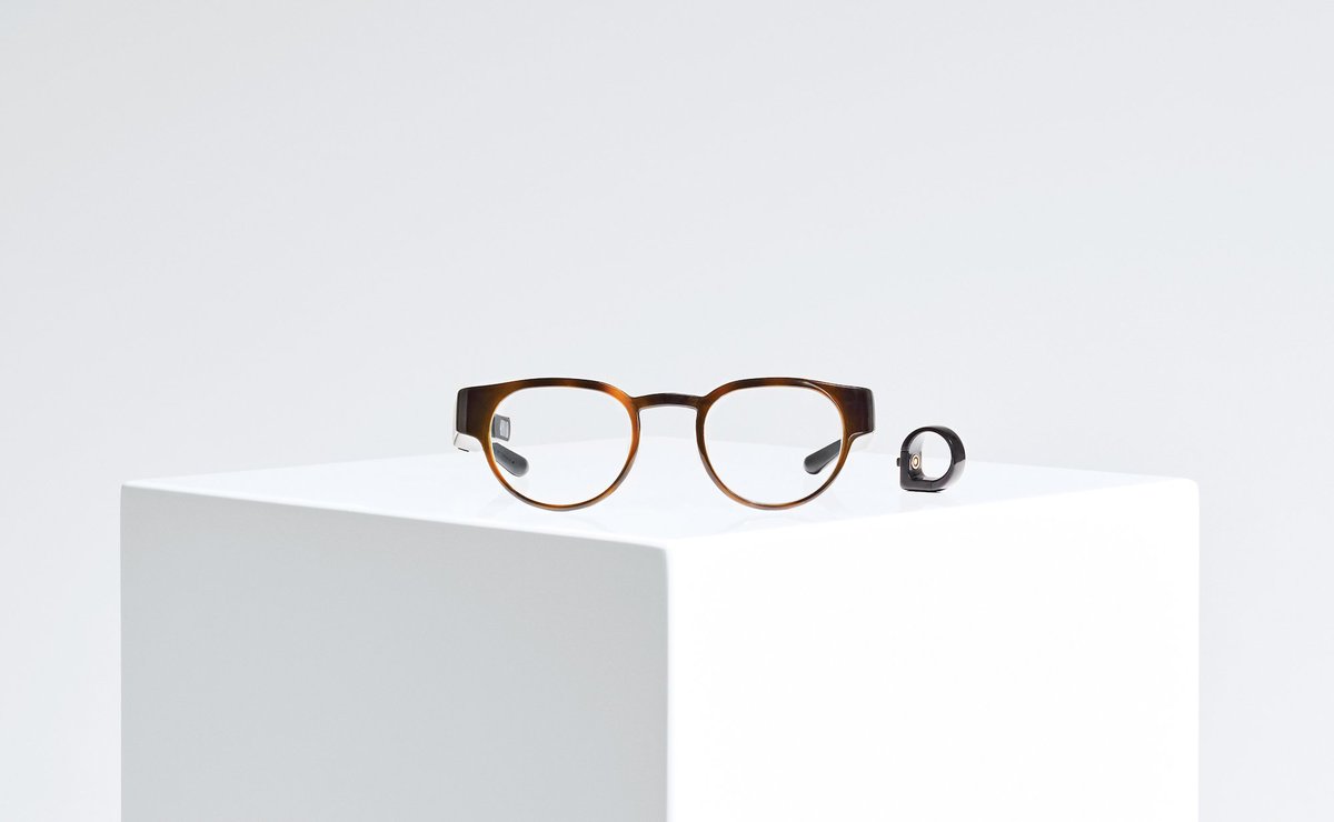 ncksmmrs's tweet image. Thalmic Labs, the creator of the gesture-controlled Myo armband, is now North Labs. Its first product is a pair of Google Glass-style spectacles called Focals. And they almost look normal? engadget.com/2018/10/23/nor…
