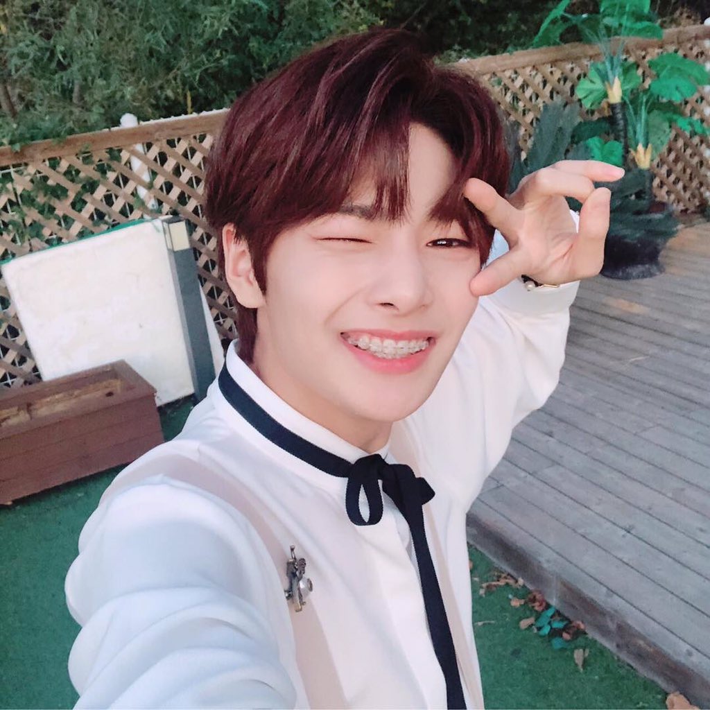 straykidsesp's tweet photo. [Instagram Update]
I.N

Un regalo~~
#straykids #stay #IamYOU #INstagram #🦊 

{ @ProudOfYeontan } https://t.co/4oF2jneMHV