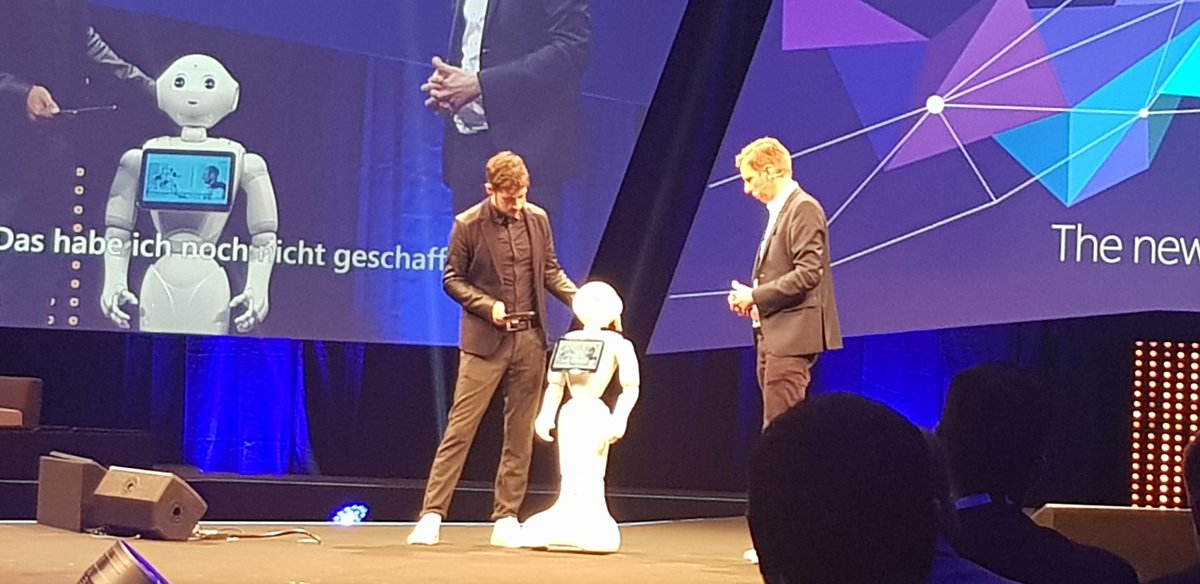 kiriazisp's tweet photo. #DPK18 Sogar Lisa ist auf der DPK 😉 https://t.co/UuZnKeIgaY