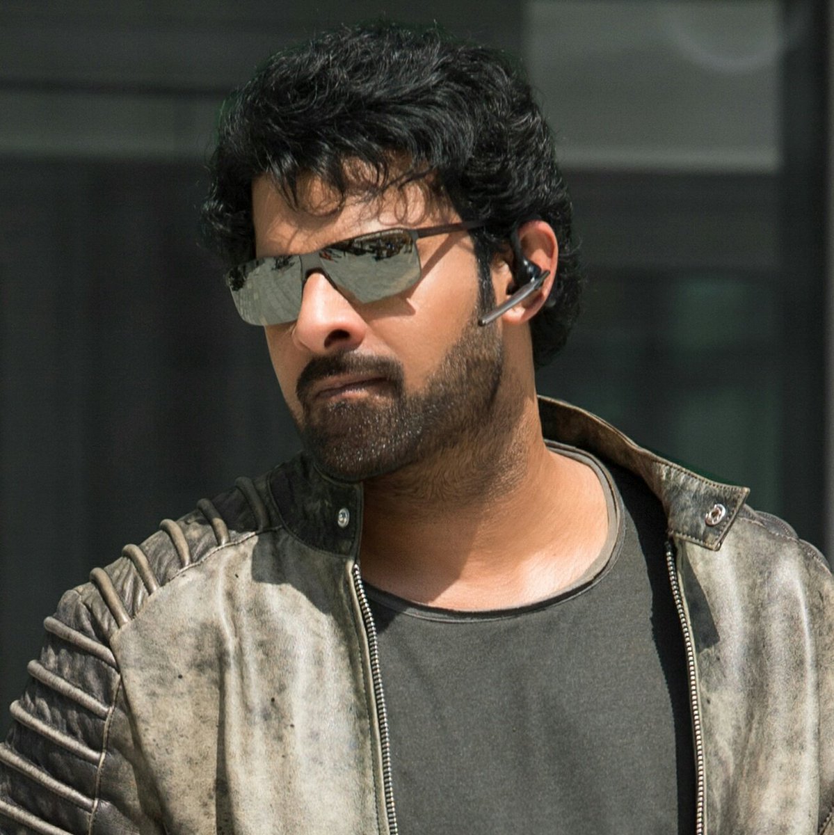 pubzudarlingye's tweet photo. NO "fangirl" can sleep tonight after seeing such shots of HOTTIE 🔥🔥

#Prabhas 
#HappyBirthdayPrabhas https://t.co/BXrdyOo3jZ