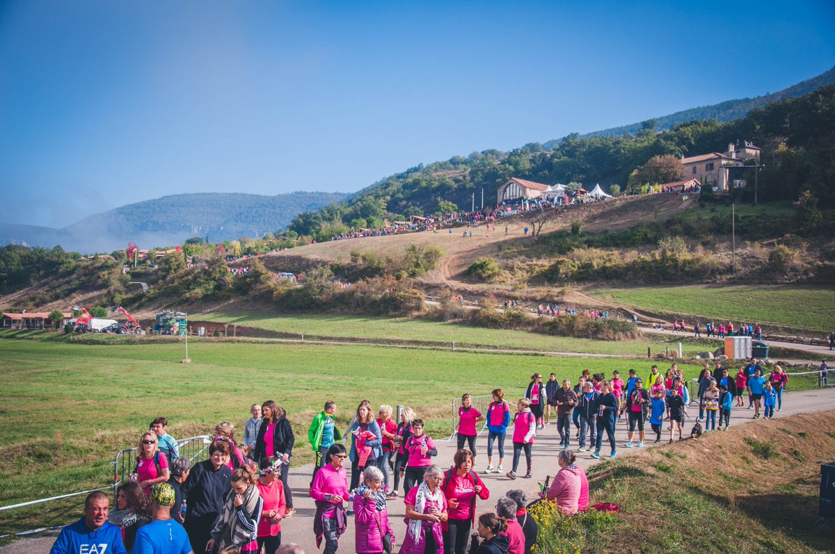 stylemillau's tweet photo. Tous unis contre le cancer ! La solidarité commence par un sourire partagé 😀#festivaldestempliers #liguecontrelecancer #solidaire #running #aveyronemotion #Occitanie #tourismeoccitanie https://t.co/tgqNL1GZ7k