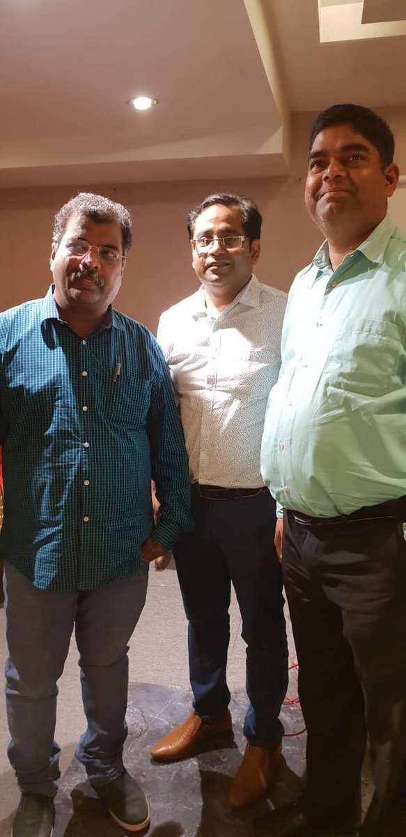 amartyamodi's tweet photo. Great meeting the  mass dynamic leader Respected @DombivlikarRavi Ji for damaged road repair, street lights &amp; road divider paints between Katai naka to Khoni Lakeahoregreen. Your promise  of 2 months completing  these gives imense hope to citizens on u sir. @broutray @Palavians https://t.co/nTDMtou4Rq