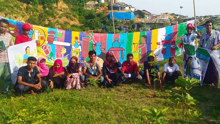 ArtolutionOrg's tweet photo. The #RohingyaArtolution Team has been busy this past week training with @Federation creating important messaging for public health and psychosocial support to be shared with all #Rohingya #refugees https://t.co/RySTK7t5nN