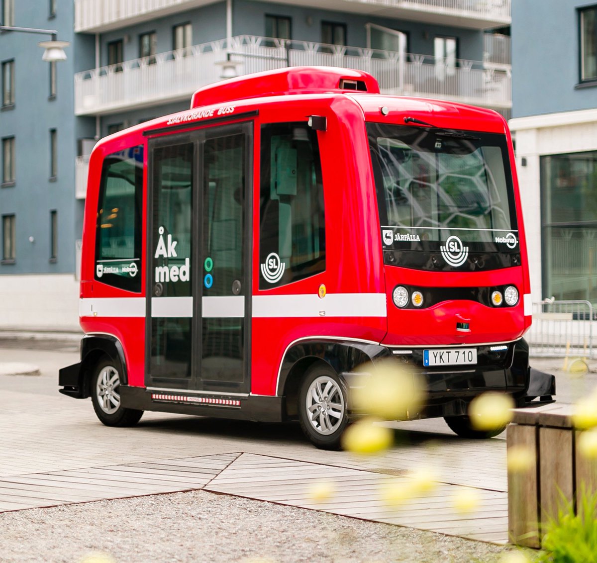 Invigning av självkörande bussar i Barkarbystaden - välkommen att provåka! 🌟 
I morgon onsdag 24/10 invigs nya linje 549. Kl 14.30-19 är du välkommen att provåka utan SL-kort. 
På torsdag går bussarna i ordinarie trafik enligt tidtabell. #järfälla #barkarbystaden