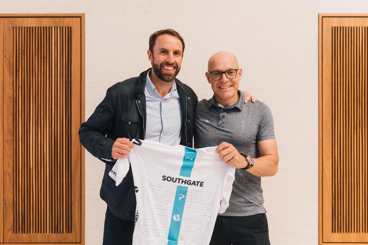 We’re excited to kick off our October camp at <a href="/StGeorgesPark/">SGP</a> with Sir Dave Brailsford presenting a personalised Team Sky jersey to <a href="/England/">England</a> manager Gareth Southgate 🦁🦁🦁