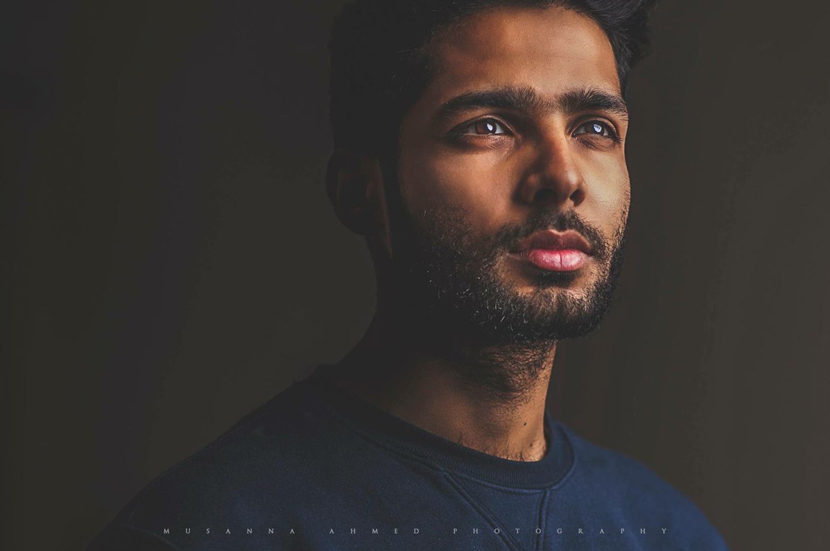 isthisapkabhai's tweet photo. Hey! I'm Musanna Ahmed, 23 years old photographer and a student of graphic designing and animation, from Pakistan.
I love taking portraits that express their own stories and feelings that a viewer can connect with.  
#SouthAsianArtists

P.s: The third portrait is me. https://t.co/QczvszJEtg