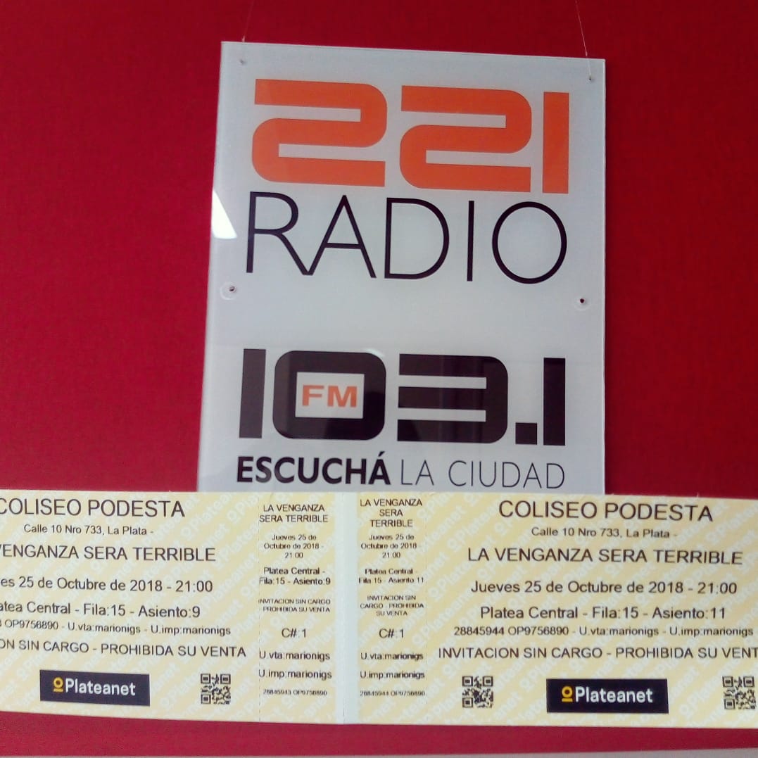 221radio's tweet photo. #221Sortea | ALEJANDRO DOLINA presenta "LA VENGANZA SERÁ TERRIBLE" el 25 de octubre en el Coliseo Podestá y vos podés estar ahí.
Seguinos, hacé RT a esta publicación y ya estás participando por dos entradas y una remera | FM 103.1 - https://t.co/zWlfhJOCe5 https://t.co/lta9aabNQ8
