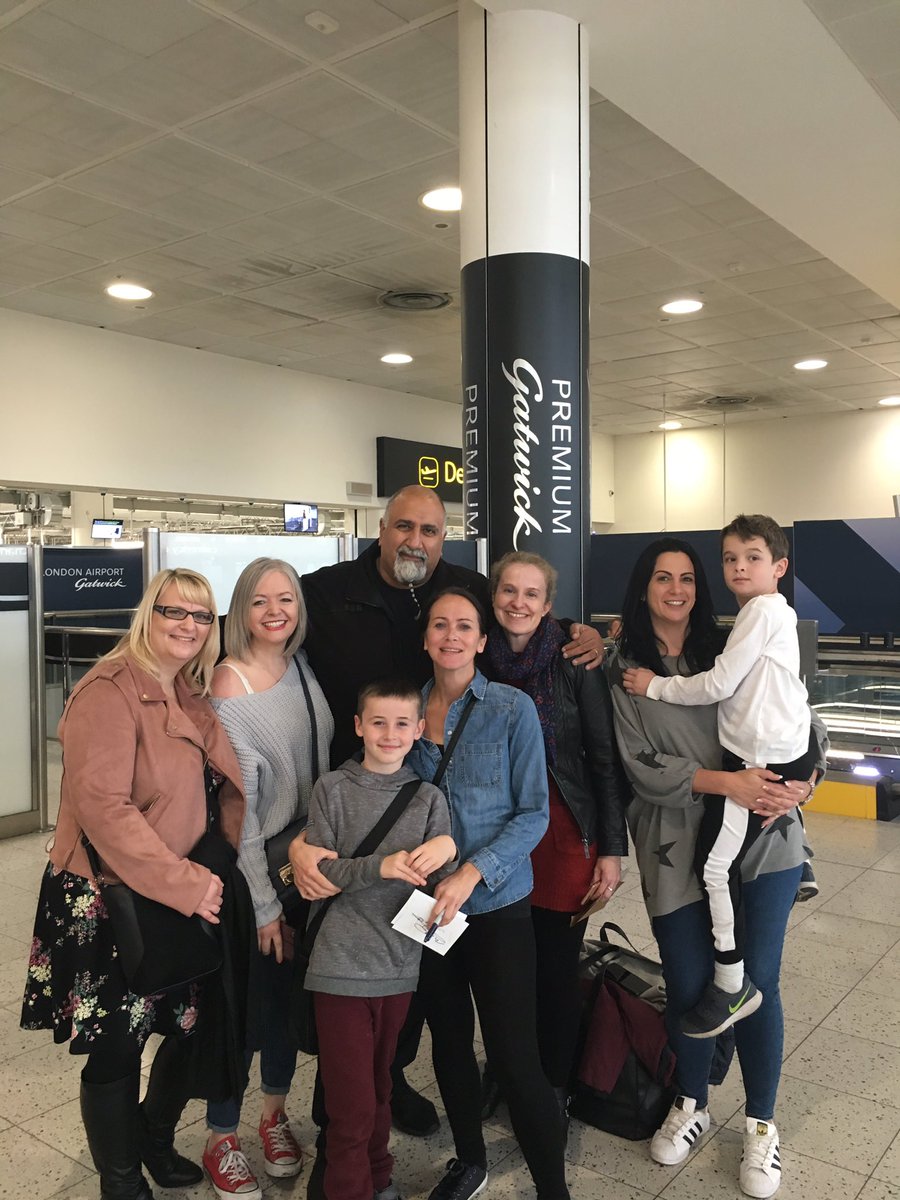 keleye76's tweet photo. Friends who become family are very special people &amp; the love they bring is immense....Xx❤️🙏🏼 @mattgoss @SIDdeadline @maggi09 @_Fran_J @mrs_kpm @Lollygags17 https://t.co/M2ysjTHtWn