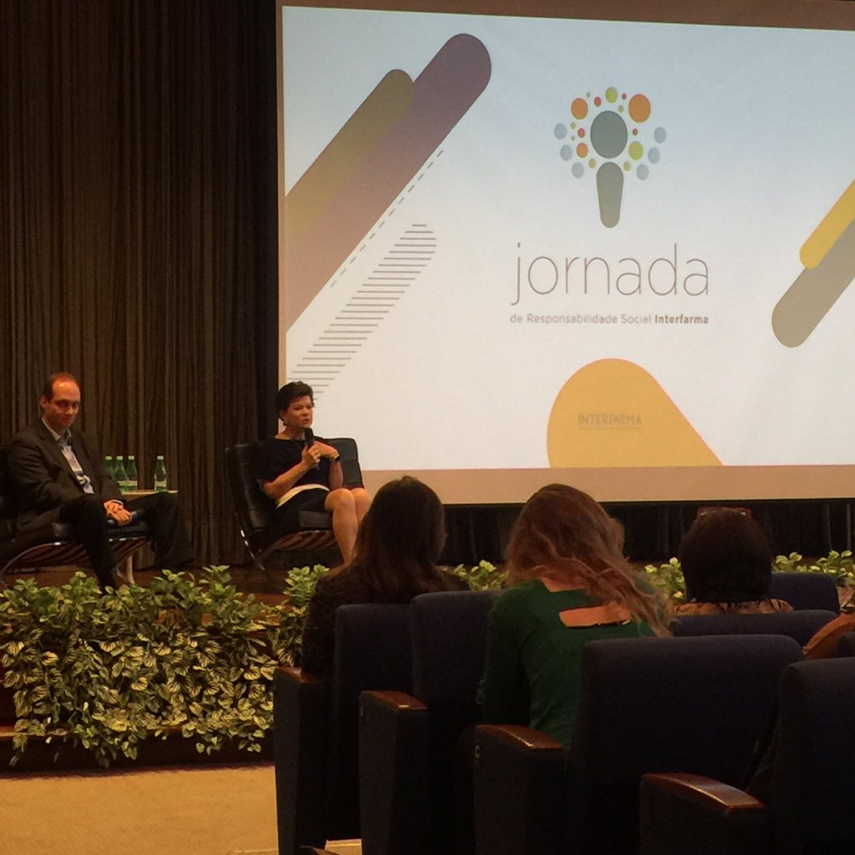 Nossa presidente-executiva, Elizabeth de Carvalhaes, fala agora dos desafios de sua nova atuação
Ela destaca que mesmo com pouco tempo de atividade, está entusiasmada pelo fato de ser uma representante de uma indústria que cuida de pessoas #ResponsabilidadeSocial #INTERFARMA https://t.co/WWYxyu6GqV