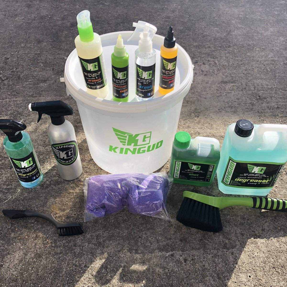 TotalMTB_'s tweet photo. I’ve definitely got no excuse for having a dirty bike now!!
Click the link to see @KingudLtd’s eco bike cleaning range: https://t.co/JuK6eOoleo
Check our website for a discount code 😉
#Kingud #KeepItClean
#TotalMTB
#MTB #MTBTalk #MTBChat #MTBLife #MountainBike #UKCycleChat https://t.co/nyoxto1Uw9