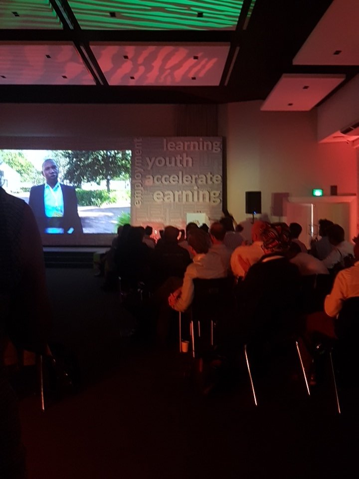 sharmadillo's tweet photo. 1.5 million target - 500k into work in 5 years #workforwork #EmploySAYouth https://t.co/JpPhYwLDjz