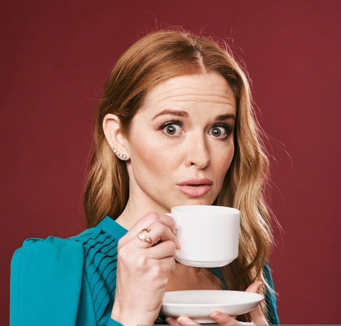 ouafaealaoui's tweet photo. "The marriage felt UNEARNED" Sarah shading m*pril is my new favorite thing https://t.co/ztQDN0Nr4V