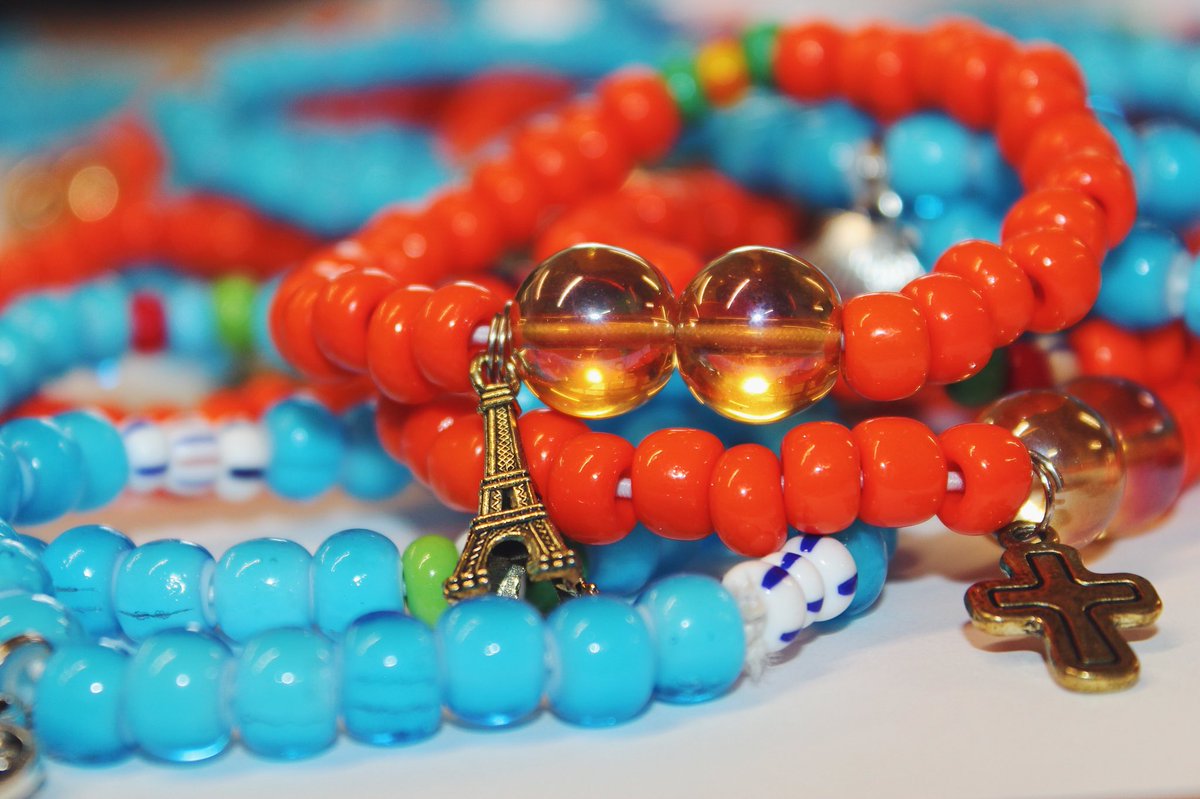 WChildCancer's tweet photo. Our jewellery-making training project is for mothers of children with cancer in Ghana. Check out the jewellery here: https://t.co/rrTTJHPPvl and help support these strong mothers!👑♥️🙌🏻 #CharityTuesday https://t.co/XJ5qcmsei9