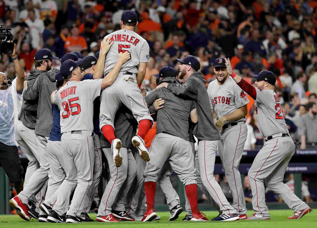BasebaIlKing's tweet photo. Who’s winning the World Series this year? 🤔
Retweet for the Dodgers
Like for the Red Sox https://t.co/rFAK9N5nhr