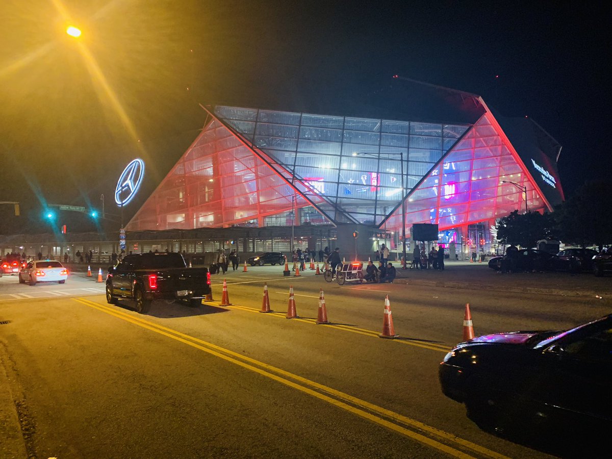 MARIOGA12000's tweet photo. Monday Night Football #mercedesbenzstadium #week7 #falconnation #weareallfalcons #weROSE @AtlantaFalcons @929TheGame @MBStadium @krodfox5 @atlcast https://t.co/rT7lANZpXF