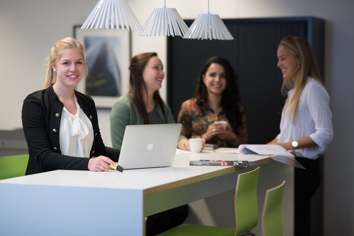strictacademy's tweet photo. Instromen in ons 2-jarig traineeship Projectmanagement &amp; ICT Consultancy kan tussen februari en april 2019. Je doet direct praktijkervaring op bij opdrachtgevers als Schiphol, DELA, Prinses Máxima Centrum, GVB en Erasmus MC │ https://t.co/Nmv0CH4KNV #strictacademy #traineeship https://t.co/phOe8ujKyE