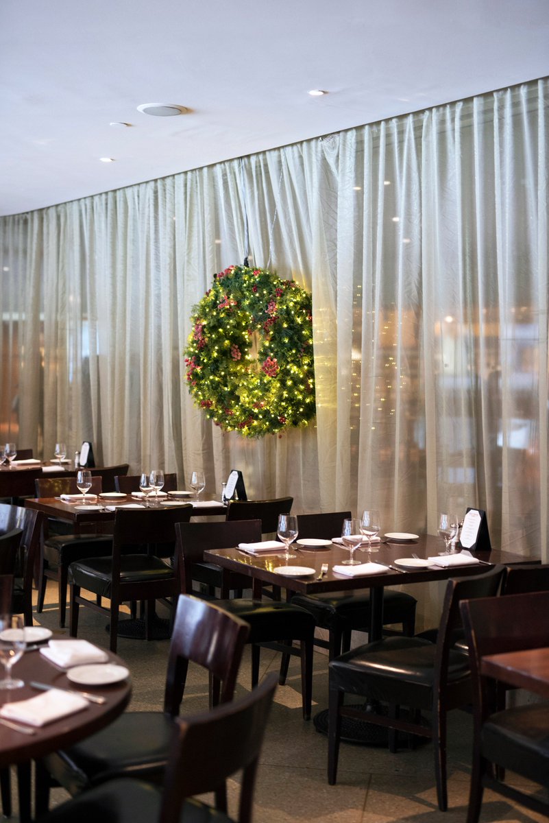 Reserve a rink-side table with us for the holiday season while they’re still available! (bit.ly/RCCreservation)