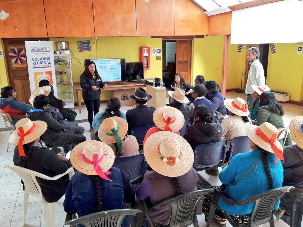 sernatur_1's tweet photo. Participando junto a representantes de las comunidades de #Colchane, para avanzar con la actualización de la comuna como Zona de Interés Turístico (ZOIT). #ChileLoHacemosTodos 🇨🇱 https://t.co/T9c4mRFMkl