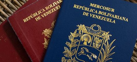 noticias24's tweet image. Colombia aceptará pasaportes vencidos a los venezolanos - noticias24.com/internacionale…