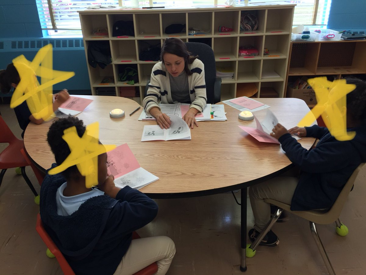 MijoWhite77's tweet image. Ms Pearcy rockin’ her first grade small group! @FirstCliffdale @Cliffdale @PatriniaB @CliffdaleIntern @EboniMassey @mellottahill1 @YinaGaleanoM #litnccs #trc #smallgroupmagic