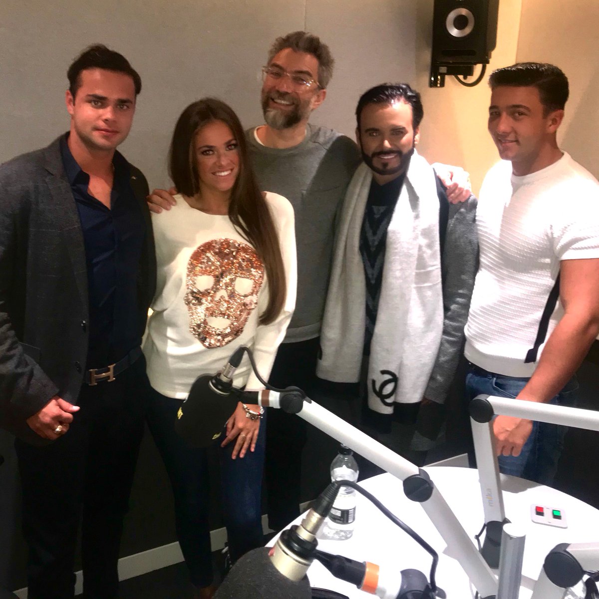 Thank you for having us @talkRADIO 📻✨ tune in tonight at 5pm to hear us talking all things <a href="/OFFICIALASCOT/">Absolutely Ascot</a> ❤️
#AbsolutelyAscot #DramaDramaDrama #ITVBe #Optomen @ITVBe @OptomenTV
<a href="/SamsonLeeSmith1/">Samson Lee Smith</a> <a href="/jamieeast/">Jamie East</a> <a href="/ryanpaulantony2/">RYAN  PAUL ANTONY</a> <a href="/HSimmons123/">Henry Simmons</a>