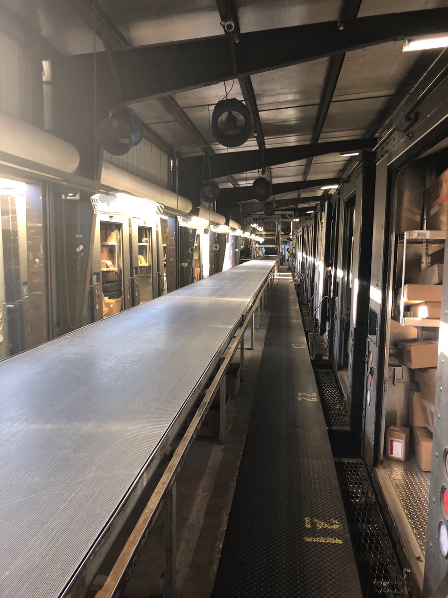 BrianCo40070698's tweet photo. It’s going to be a good day when you see a closed door preload! Nice lines in Port Charlotte today! #CloseDoorPreload , #WestDiv0740 ,#UPSDelivers https://t.co/9diH3V9TiZ
