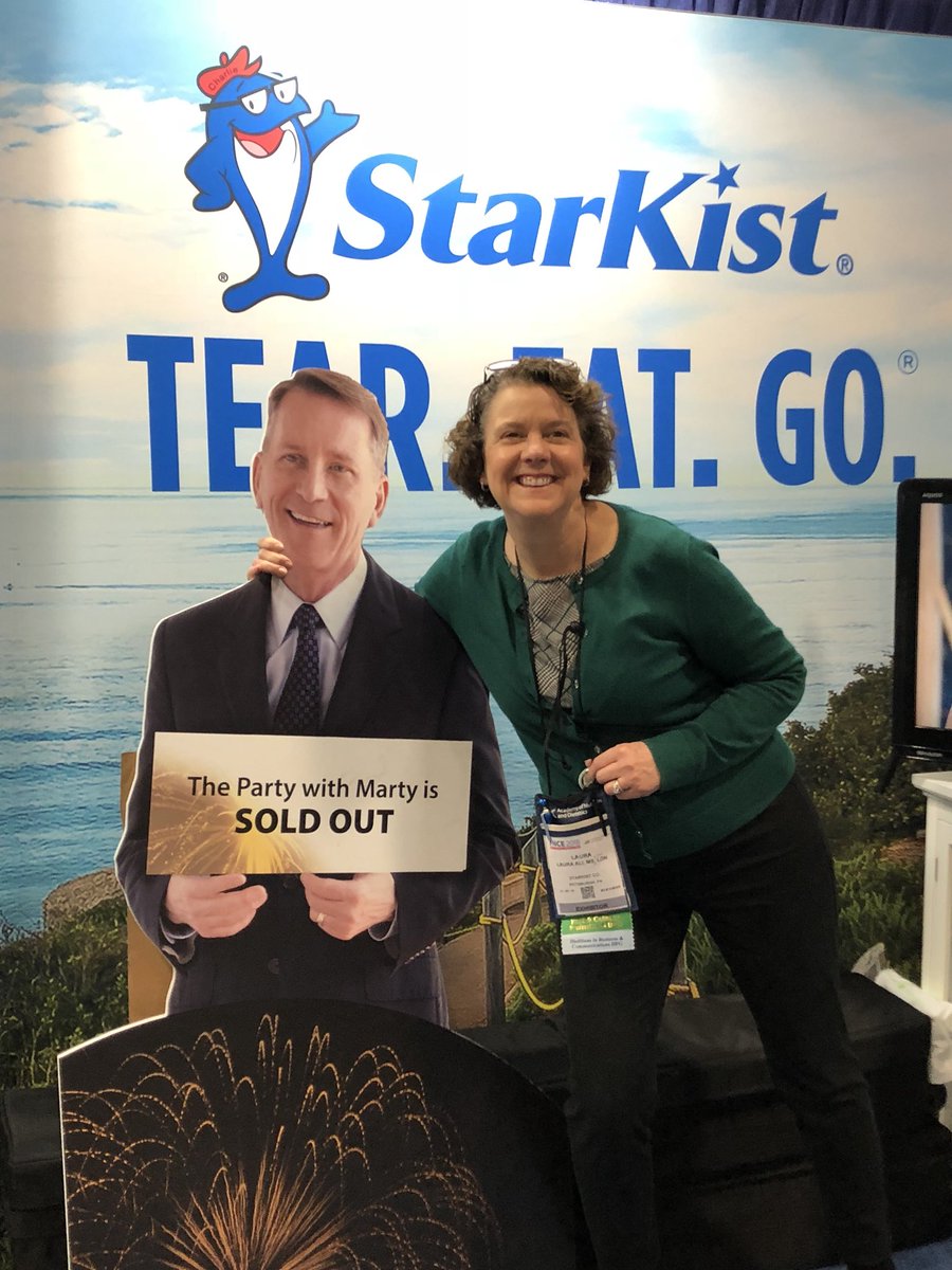 daniska66's tweet photo. Flat Marty enjoying the last day of the amazing exhibits #FNCE @eatrightPRO #oursecondcentury @CNMDPG https://t.co/cmgOoIOUr7