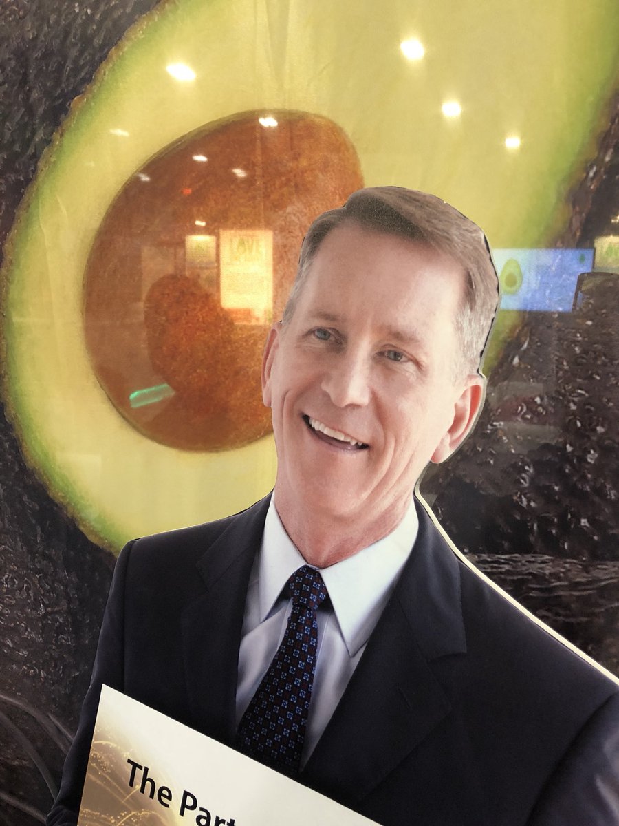 daniska66's tweet photo. Flat Marty enjoying the last day of the amazing exhibits #FNCE @eatrightPRO #oursecondcentury @CNMDPG https://t.co/cmgOoIOUr7