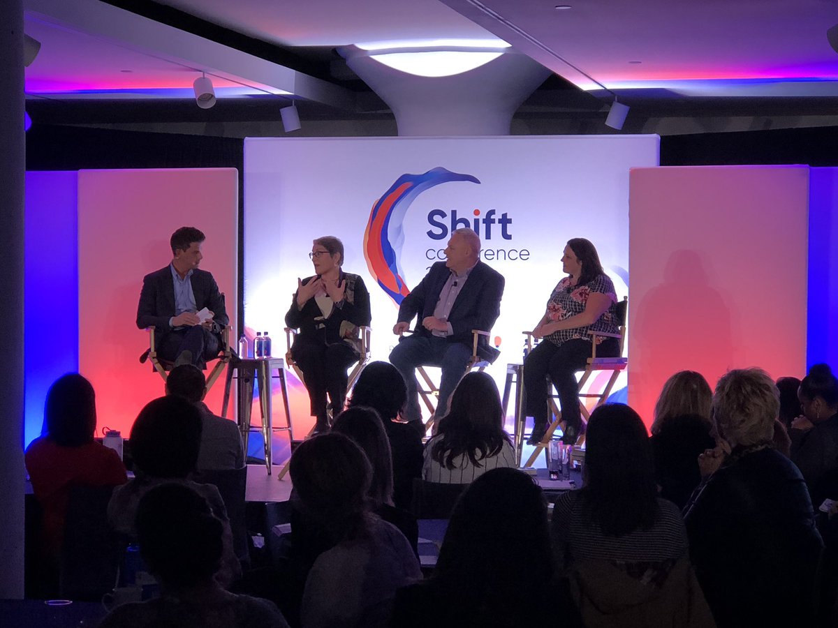 debwolf's tweet photo. Favorite session of the day! @Arobichaux welcomes customers from @CapellaU @Workday and @AppDynamics to #BetterUpShift #futureofwork https://t.co/5lKv6L8JbX