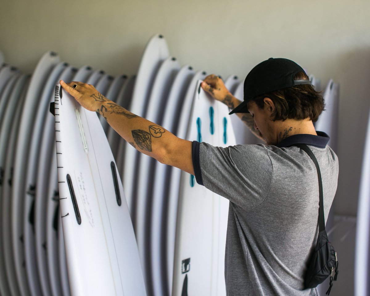 Lee Wilson deciding between the Black Vulture and Churro Swallow // suited for performance in smaller average conditions, fast as soon as you stand and responsive as hell // #chillisurfboards