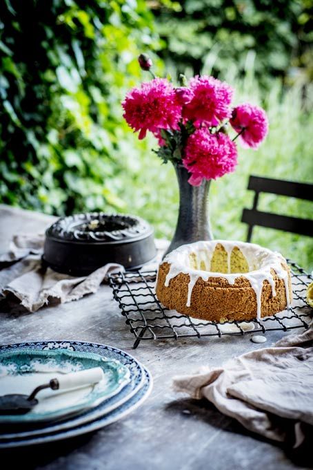 LittleBoxBrown's tweet photo. Lemon and Poppy Seed Bundt Cake https://t.co/vTyLp9H0mU https://t.co/h7N63RRtGs