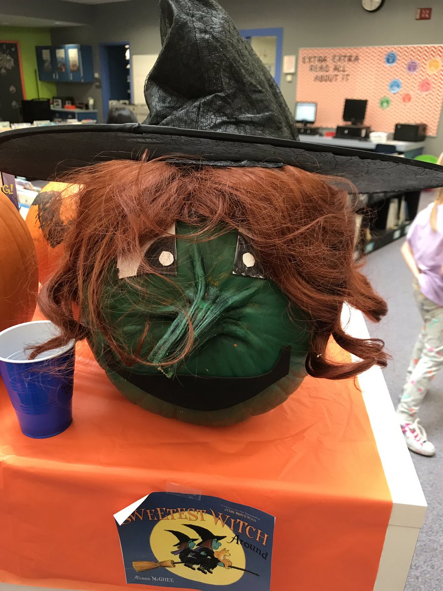 soaringin2nd's tweet image. Some of the adorable and creative pumpkins our classmates made for the 📚 🎃 Great Pumpkin Extravaganza! #rooneyreads #rooneyranch @RoaryRR @n_schiele