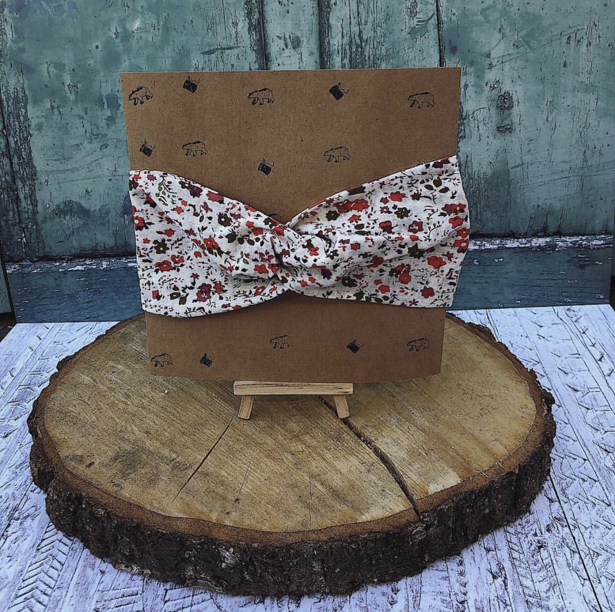 BearandBobbin's tweet image. Latching onto the autumn colour theme, I made this headband a couple of weeks ago - I LOVE the colours, they remind me of the leaves on the ground atm!  @CraftBlogClub #craftblogclub