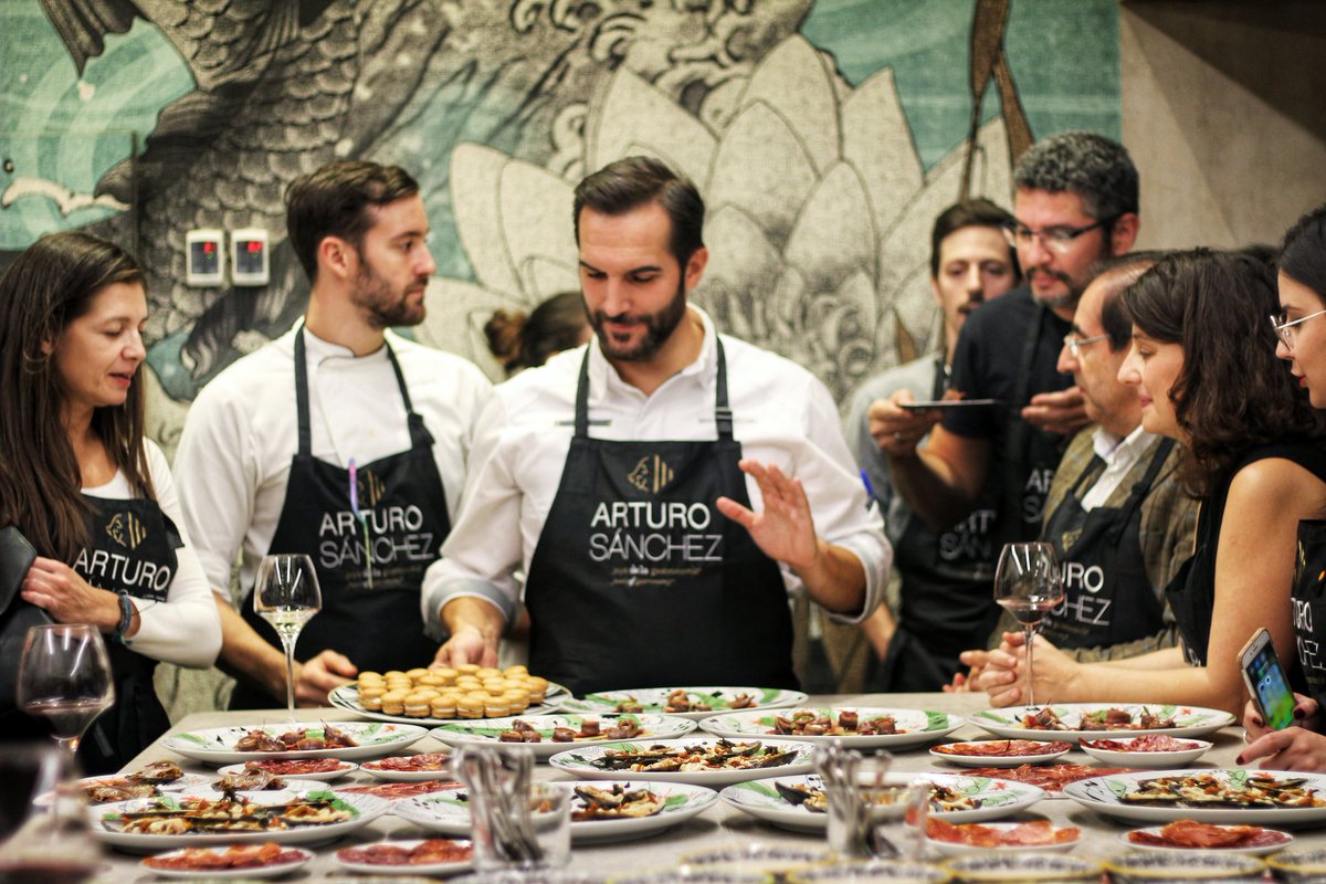 Es un lujo tener siempre cerca productos como los de <a href="/JamonArturo/">Jamón Arturo Sánchez</a>, con los que hoy hemos demostrado, que no existen los maridajes imposibles.