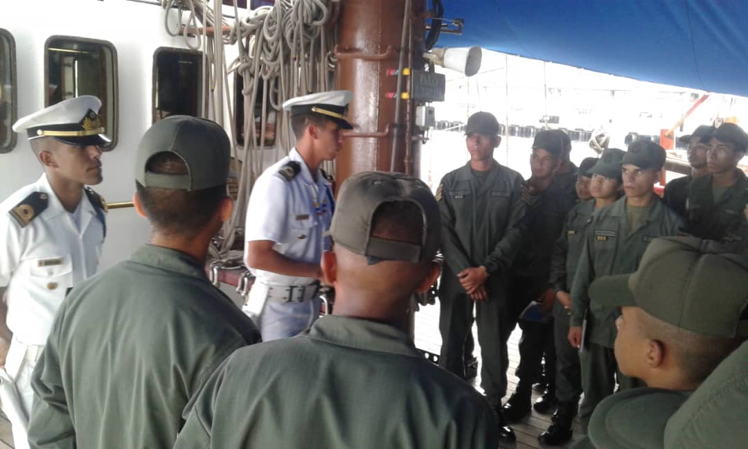 #23Oct Nuestros CDT3 reciben instrucción en el <a href="/AB_SIMONBOLIVAR/">AB Simón Bolívar BE-11</a> preparativos al crucero corto nacional a realizarse en el mes de Noviembre.