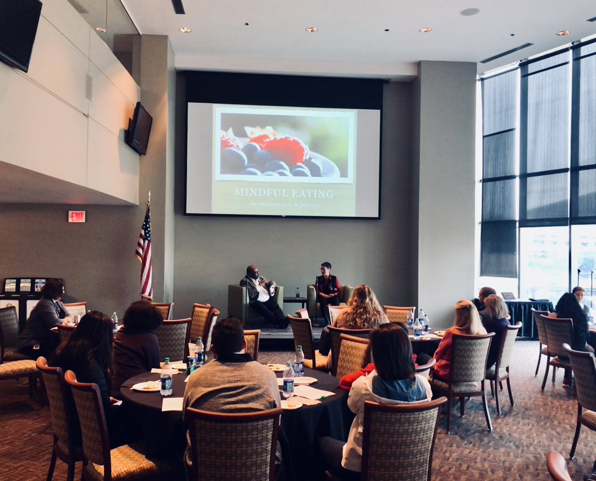 trailblazersHR's tweet image. Laura Martin visited the Rose Quarter campus for some lessons in #mindfulness during today’s Leadership Learning Series lunch and learn✌️🧘‍♀️ #presence #awarenessofself #pastpresentfuture