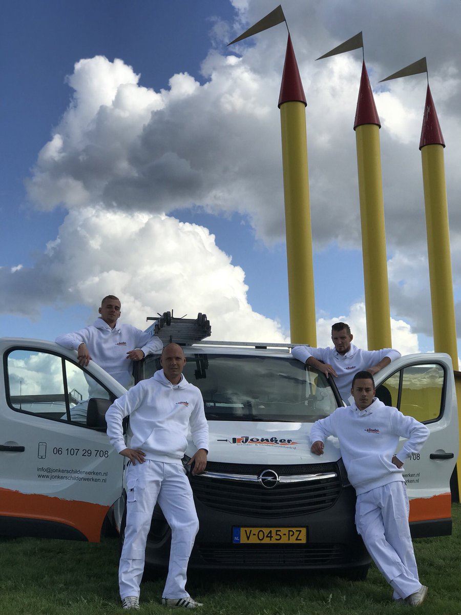 Ons vast #team van @jonkerschilderwerken #sikkensvakschilders #strakindelak #zeewolde