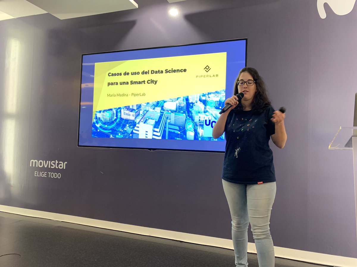 josepcurto's tweet photo. Ahora es el turno @mariamedp de @PiperLab_es hablando de un caso de uso: #DataScienceUOC para #smartcities https://t.co/qqbMa0OzaE