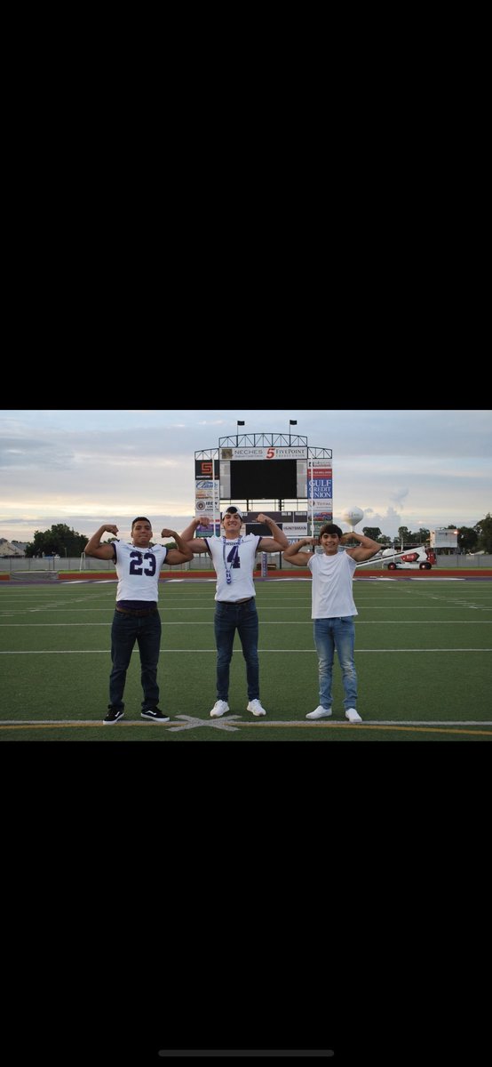KadeMartin3's tweet photo. Happy birthday to the brother @JrMar99 https://t.co/r0u7A8ensc
