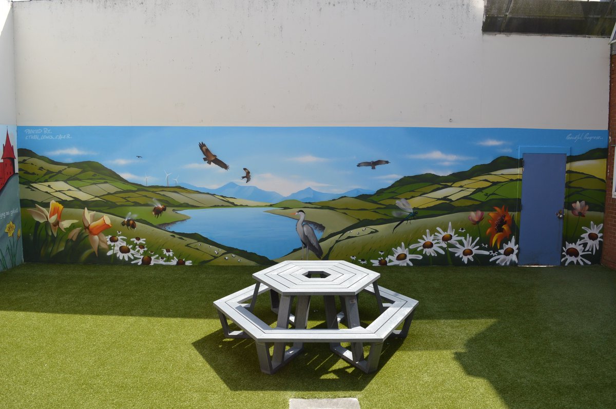 Fabulous new mural in the Young Person's Unit at HMP Parc by Bryce Davies along with 3 Young People  peacefulprogress.org Amazing transformation of a grey wall.@KoestlerTrust <a href="/TheErwinJames/">Erwin James FRSA MUniv (Open)</a> <a href="/Arts_Wales_/">Cyngor Celfyddydau Cymru | Arts Council of Wales</a> <a href="/ArtsCJS/">National Criminal Justice Arts Alliance</a> #streetart #prisons