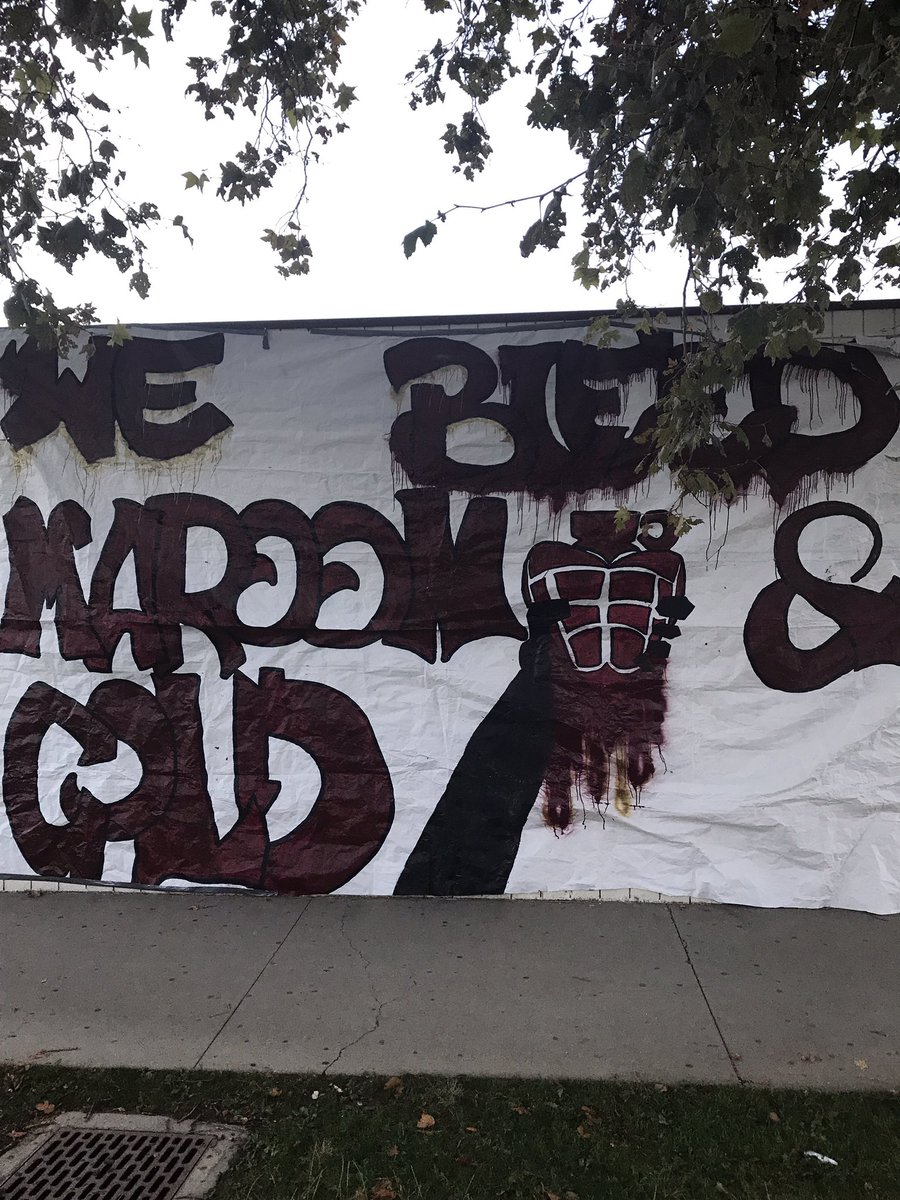 toddsenglish's tweet photo. The coolest poster I’ve ever seen. #GoSimi https://t.co/qukI9f9cT8