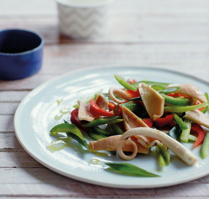 EPeytonJones's tweet photo. Cook Yourself Young with my Octopus Salad 🌿. This salad is high in vitamins, minerals ad omegas and low in saturated fat.
Find it in my book Cook Yourself Young.
#CookYourselfYoung #Recipe #ROTD #Octopus #HealthyFood #HealthyBody #HealthyMind https://t.co/DVdzm9SGk9