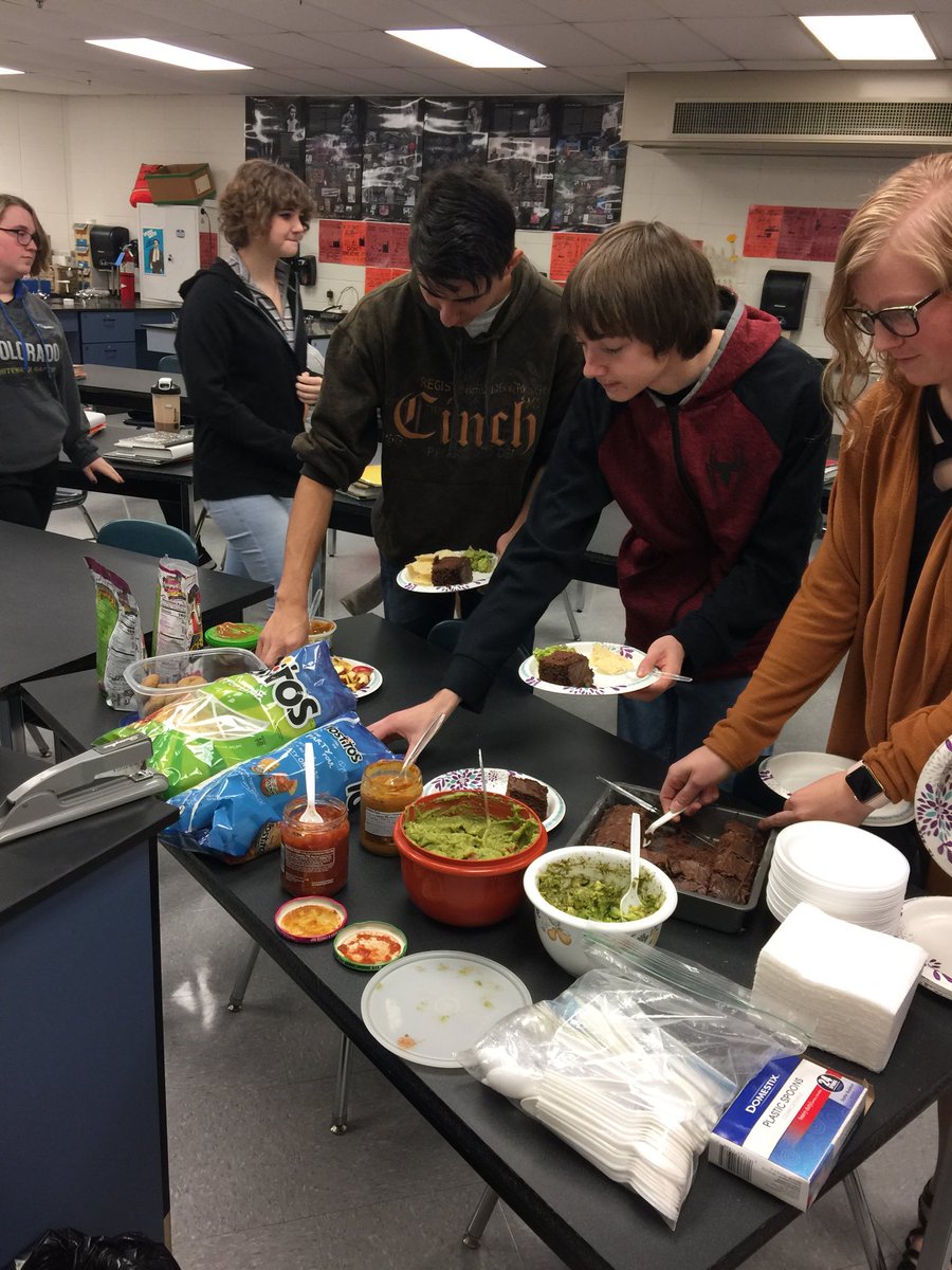 Sharing Guacamole, carmole apples, and animole cookies👍we love Mole Day ❤️ ⁦<a href="/ccs_longhorns/">Chase County Schools</a>⁩  #chasecopride
