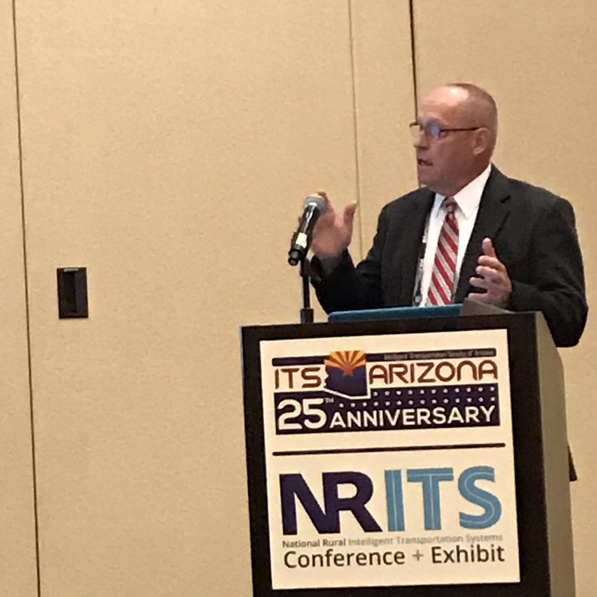 lowrance_cheryl's tweet photo. @NRITSInfo Paul Bell and Joe Herr presenting on Innovative applications for traffic signal technologies @VHBnow https://t.co/K0ISYXd1SC