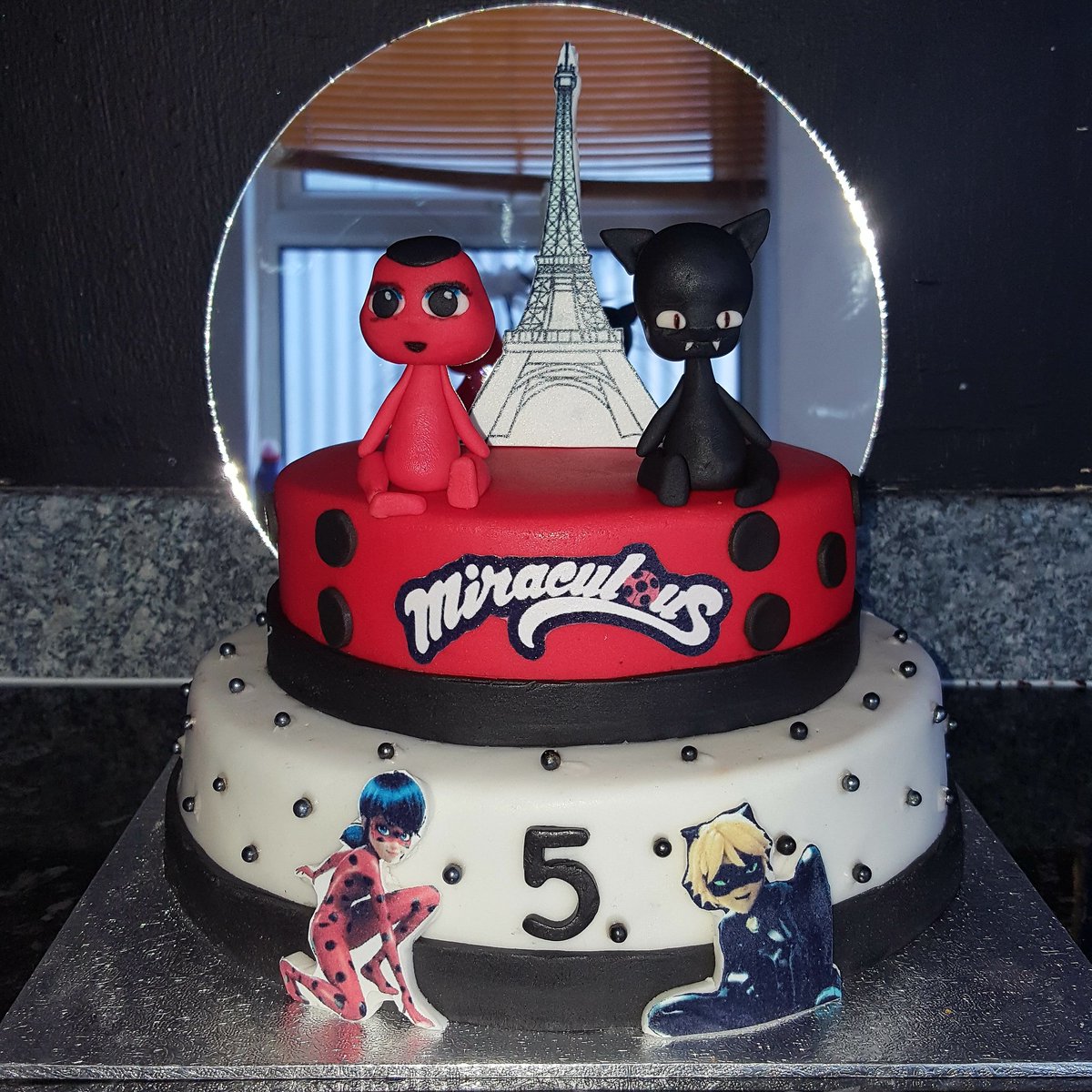Cakes By Becky On Twitter Lady Bug And Cat Noir Inspired