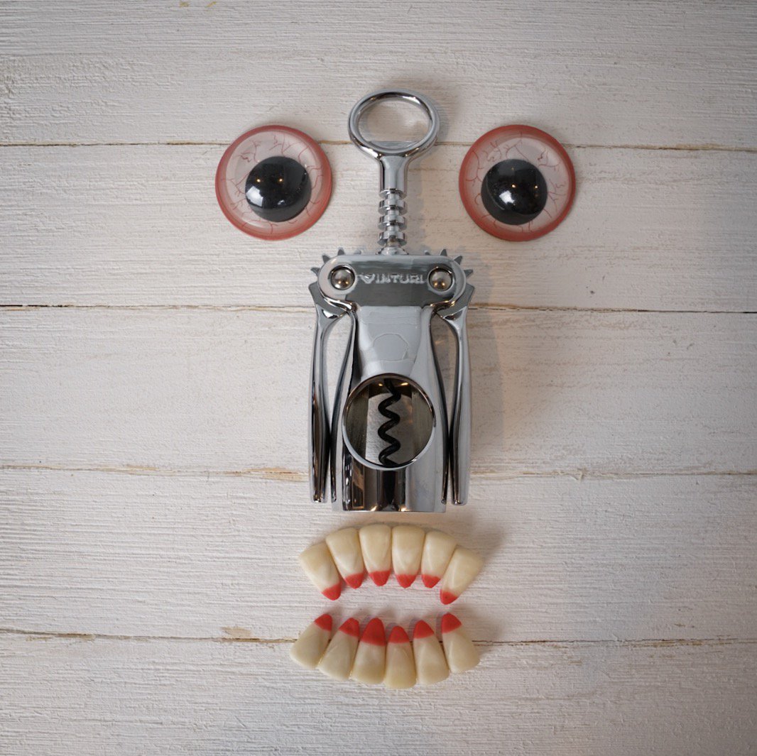 VinturiOfficial's tweet photo. Open up and say “aaaahhhhhh!” 🍷 #Vinturi #wineopener #wine #winelover #winife #halloween https://t.co/ovn7uXcOS7