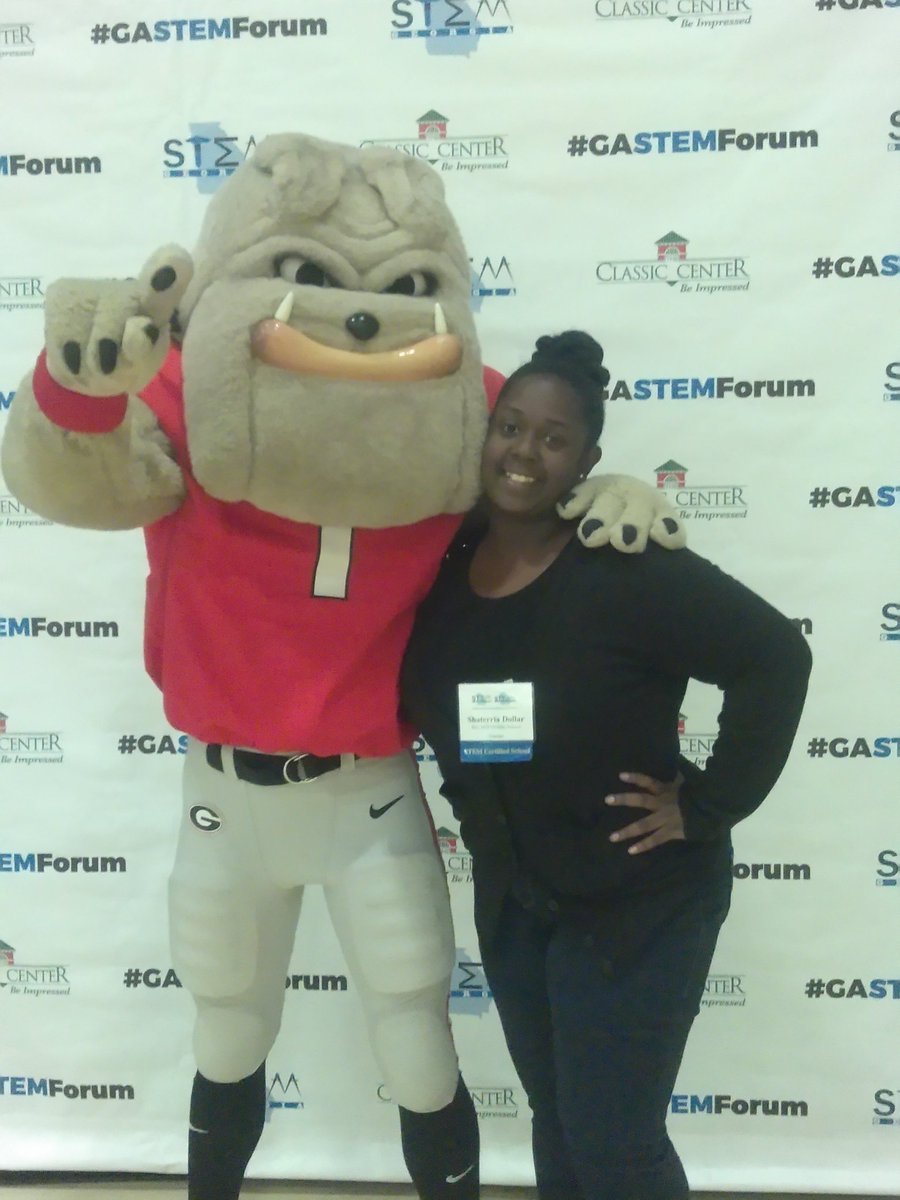 LMartinezSS's tweet photo. Photos with Harry. Go Dawgs! #GASTEMForum2018 @MsdollarM @RexStem #UGA @CTknowsbetter https://t.co/P1JMGPkqQ0