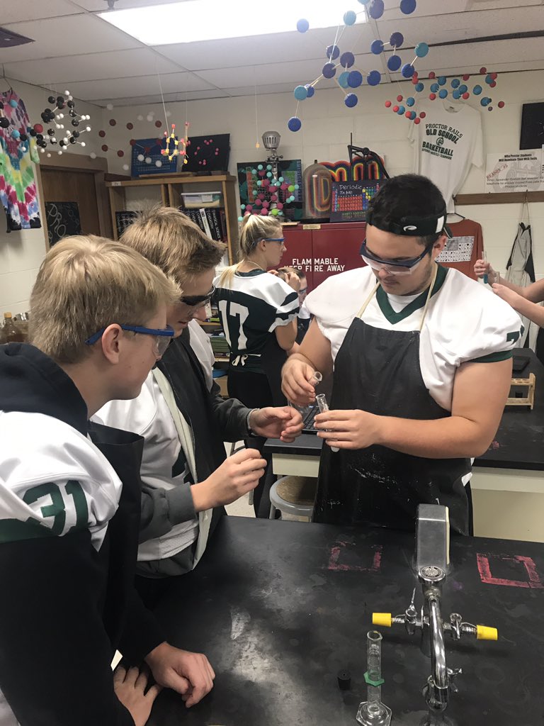 jsmithralisfc's tweet photo. #HChemHr4 working on Chemical and physical properties. https://t.co/20Hd57S7Ag